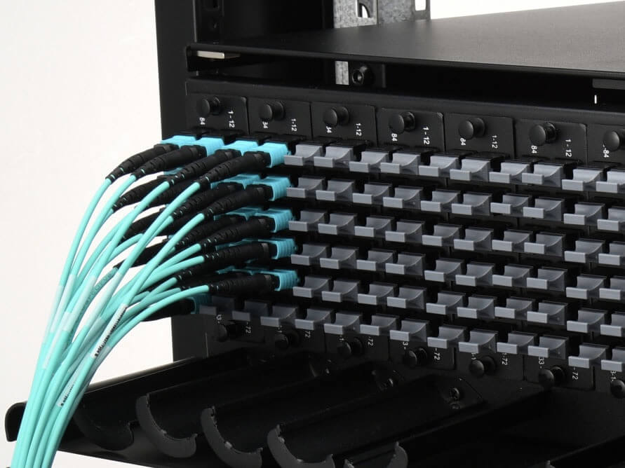 Hva er forhåndsoppgått MPO-kabel?